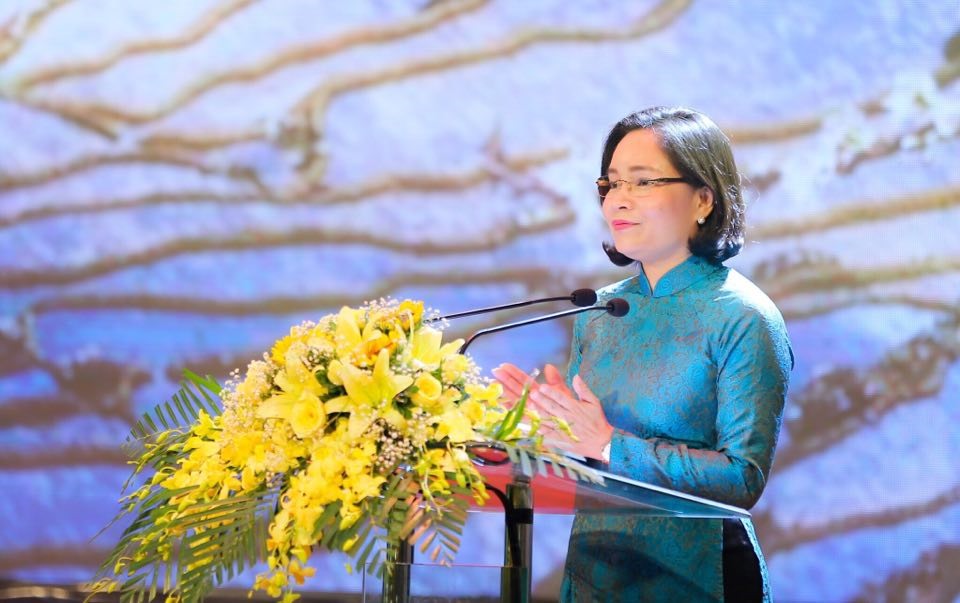 Bà Trịnh Thị Thủy, Thứ trưởng Bộ Văn hóa, thể thao và du lịch, Trưởng ban Chỉ đạo Ngày hội phát biểu tại lễ khai mạc. Ảnh: Nam Nguyễn.