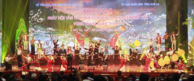Những tiết mục trong chương trình được dàn dựng công phu, đặc sắc. Ảnh: TL.