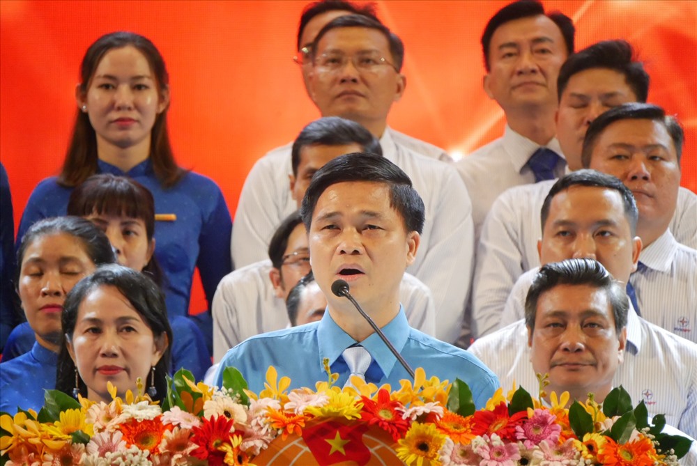 Ông Ngọ Duy Hiểu, Phó Chủ tịch Tổng LĐLĐ Việt Nam, phát biểu tại buổi lễ