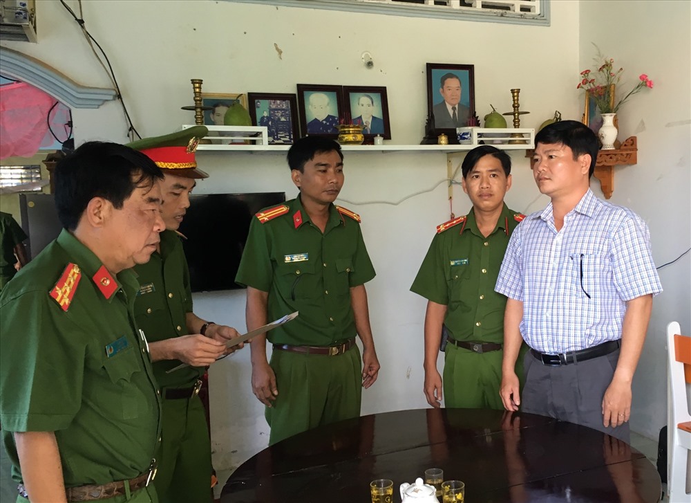 Công an thực hiện lệnh bắt tạm giam ông Trần Trường Sơn