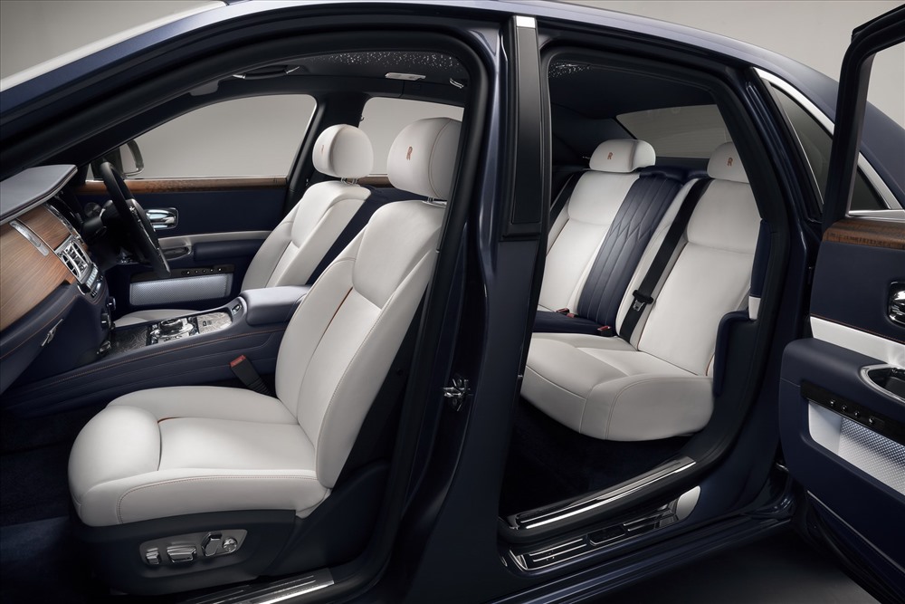 Nội thất cực kỳ sang trọng và đẳng cấp. Ảnh: Carscoops.