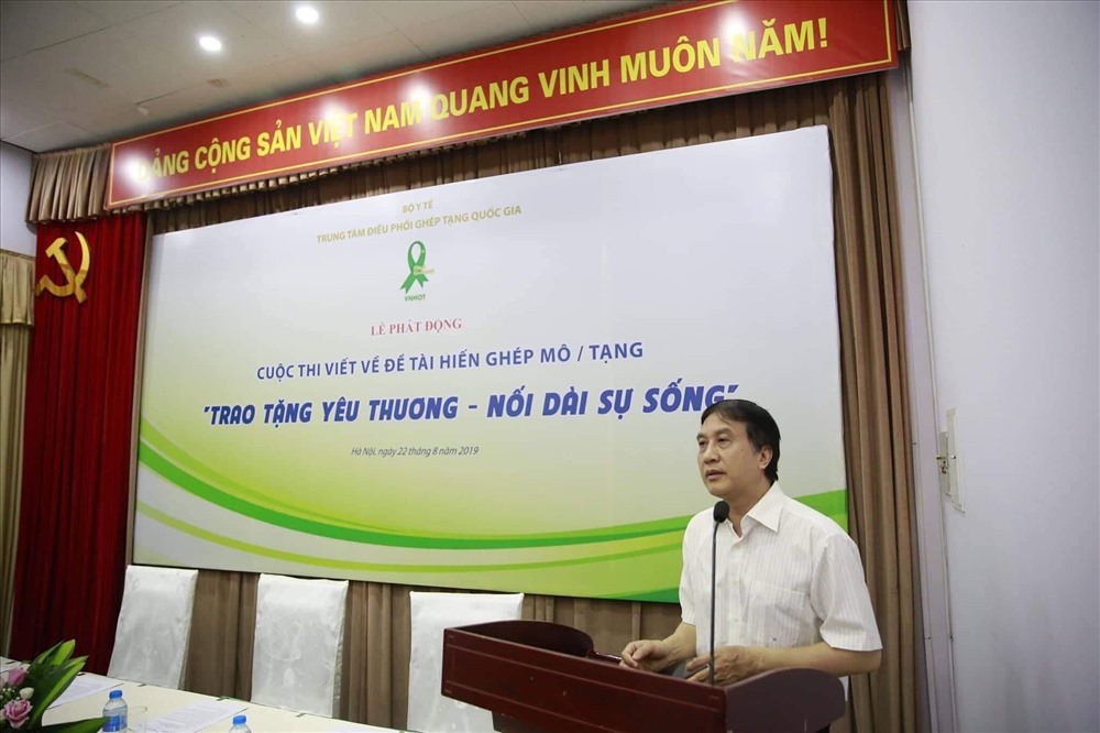GS.TS Trịnh Hồng Sơn - Giám đốc Trung tâm điều phối quốc gia về ghép bộ phận cơ thể người (Bộ Y tế) phát biểu tại Lễ phát động cuộc thi. Ảnh: T.C