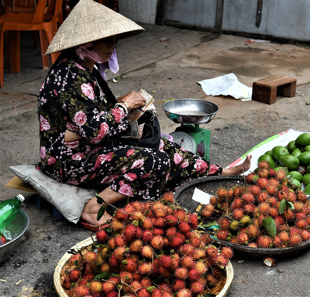 Lãi lời chả được bao nhiêu.
