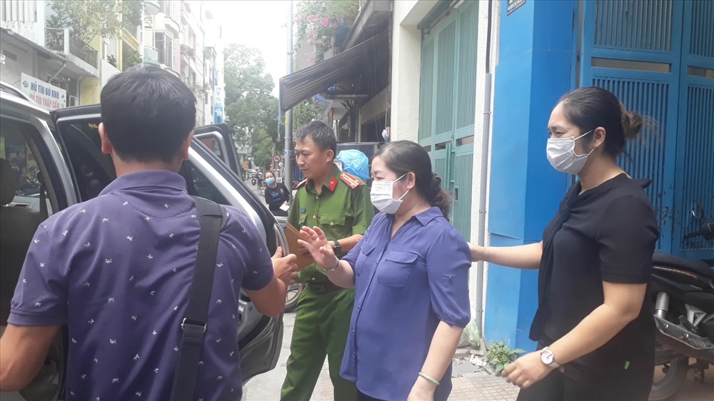 Hai kế toán trưởng của hai công ty du lịch có liên quan đến sai phạm của Lê Tấn Hùng cũng bị “xộ khám“.