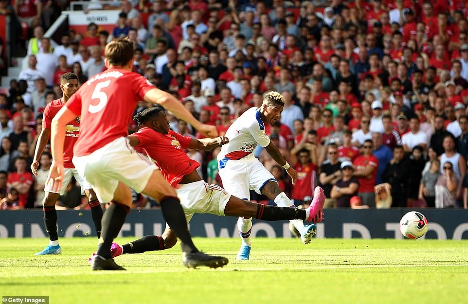 Palace có chiến thắng đầu tiên trước Man United trong lịch sử Premier League. Ảnh: Getty.