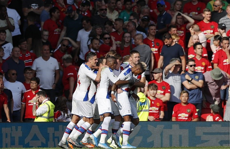 Palace có chiến thắng đầu tiên trước Man United trong lịch sử Premier League. Ảnh: Getty.