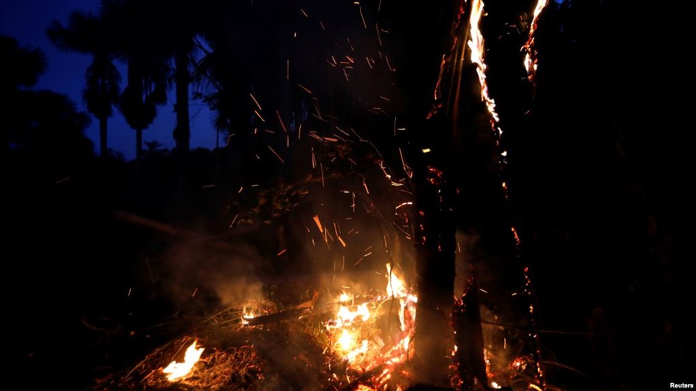 Một phần rừng Amazon bốc cháy ở Iranduba, bang Amazonas, Brazil, ngày 22.8.2019. Ảnh: Reuters