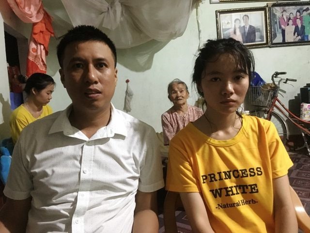 Thầy Dũng đến động viên Phúc đi học