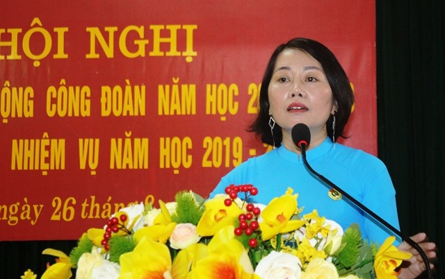 Đồng chí Nguyễn Thị Nhung Quyên - Chủ tịch Công đoàn giáo dục Hà Tĩnh.