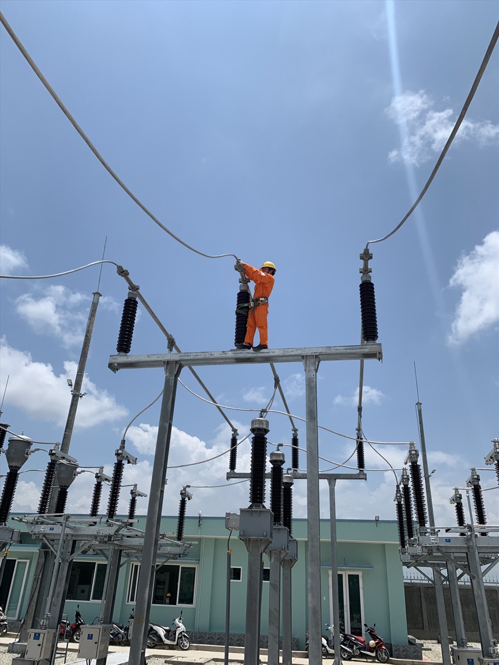 EVN SPC đảm bảo cung cấp điện tốt nhất cho khách hàng vào dịp lễ Quốc khánh 2-9
