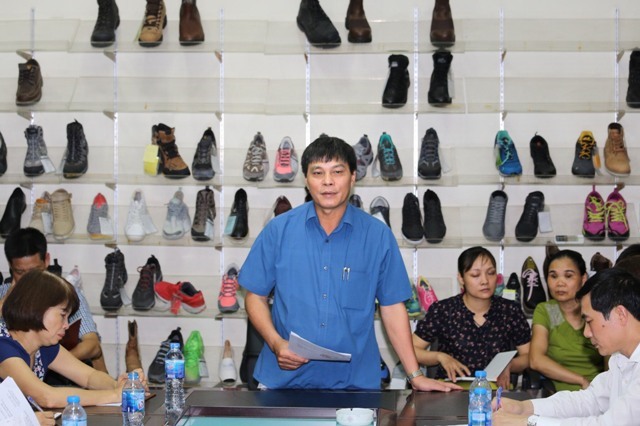 Chủ tịch TP.Hải Phòng yêu cầu các công nhân chấp hành các chỉ đạo của thành phố, đảm bảo an ninh trật tự - ảnh CTV