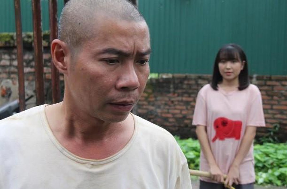 Công Lý khiến nhiều người cảm động với vai diễn “chú Lâm” trong “Những cô gái trong thành phố“. Ảnh: VFC.