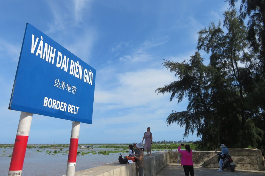 Trà Cổ, vành đai biên giới.