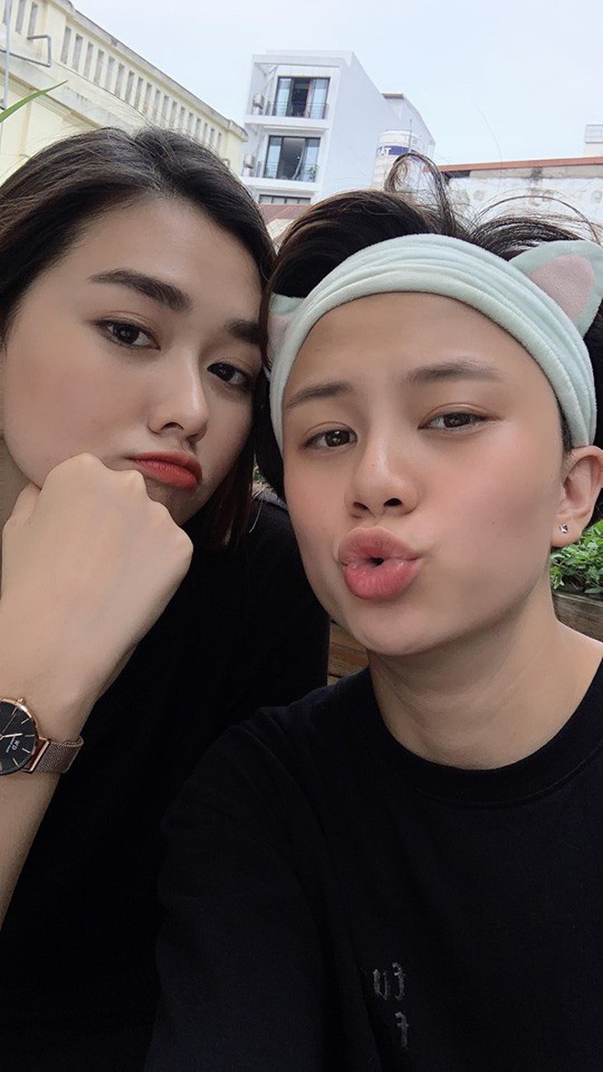 Trong suốt quá trình Tường San tham dự Miss World Việt Nam 2019, diễn viên Bảo Hân nhiều lần gửi lời chúc cô bạn thân may mắn. Ảnh: FBNV.