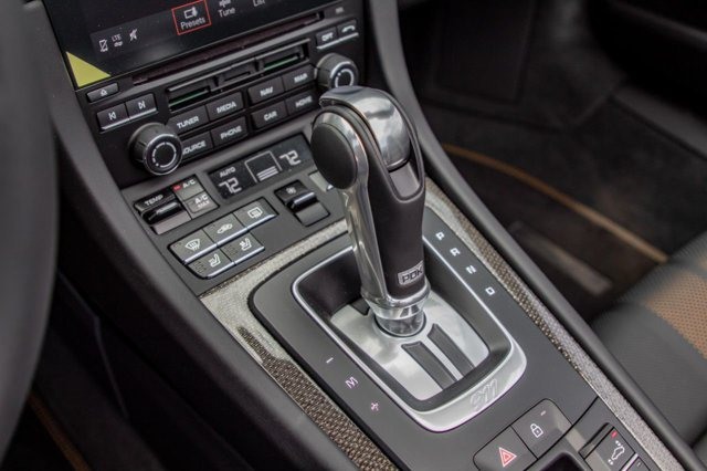 Được tích hợp nhiều công nghệ hiện đại. Ảnh: Carscoops
