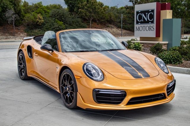 Mẫu 911 Turbo S Cabriolet Exclusive Series mui trần của hãng Porsche. Ảnh: Carscoops