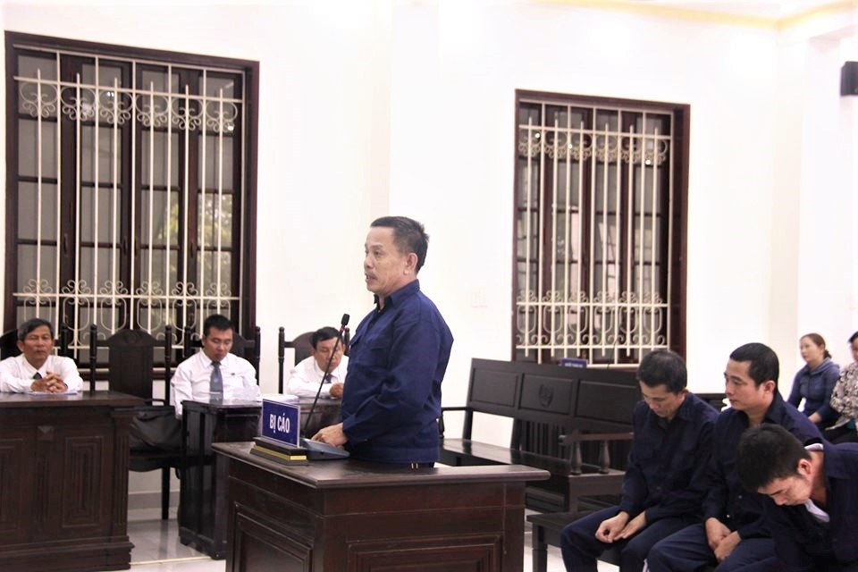 Các đối tượng tại phiên tòa 5.8. Ảnh: P.V