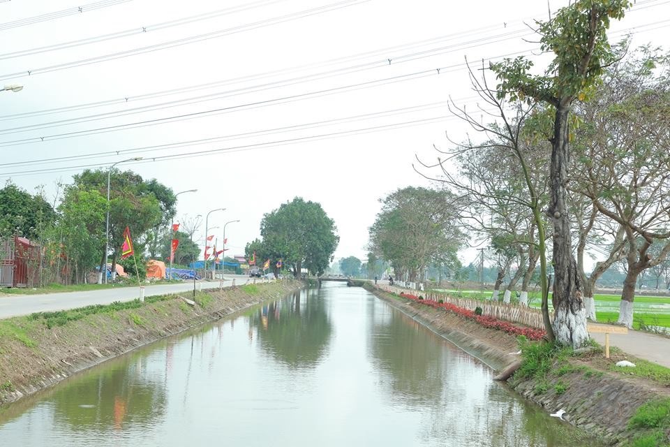 Kênh Long Tửu ngày càng trở nên sạch đẹp hơn. Ảnh: PV. Kênh Long Tửu ngày càng trở nên sạch đẹp hơn. Ảnh: PV.