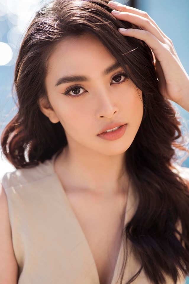 Trong tương lai, nhiều người tin rằng nhan sắc của Tiểu Vy sẽ rực rỡ hơn nữa. Ảnh: FBNV.