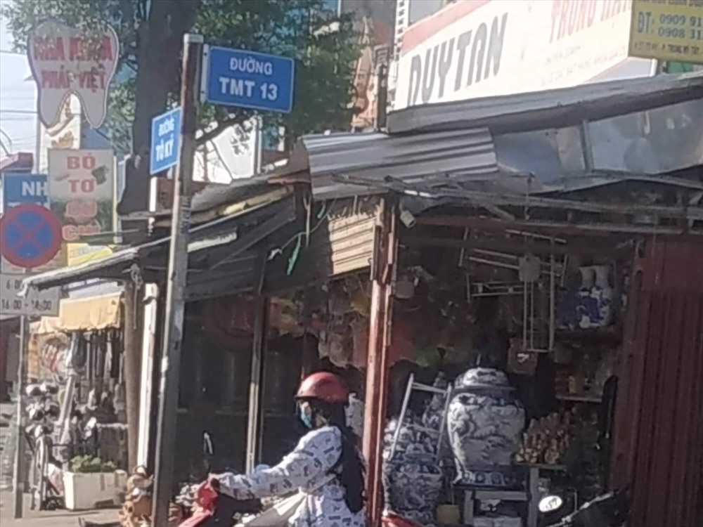 Tên đường viết tắt lại được phổ biến tại nhiều quận, huyện TP HCM. Ảnh: HC