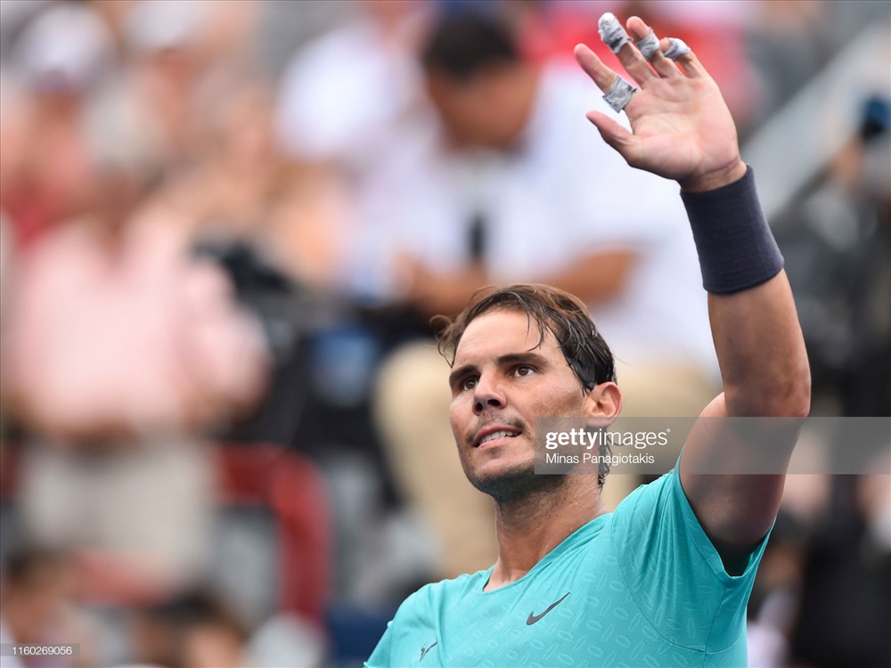 Nadal có vé vào vòng 3 sau màn rượt đuổi căng thẳng. Ảnh: Getty.