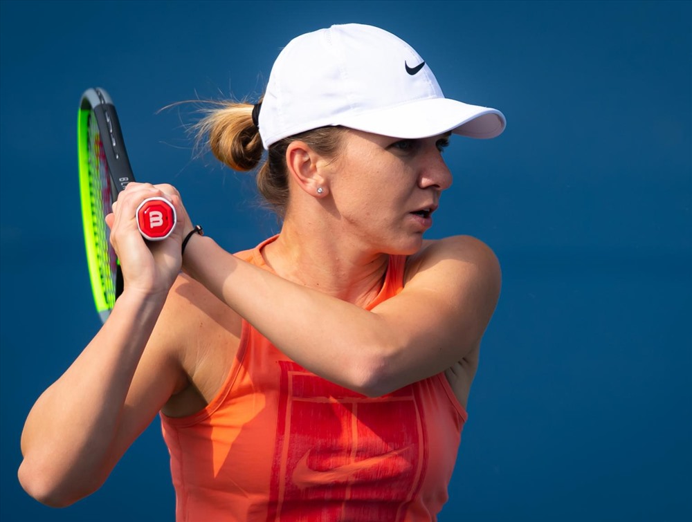 Halep gặp chút trục trặc ở vòng 2. Ảnh: Getty.