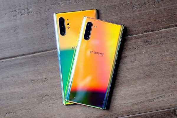 Không loại bỏ khả năng iPhone mới cũng sẽ được trang bị một mặt lưng với khả năng tương tự. Ảnh: ST