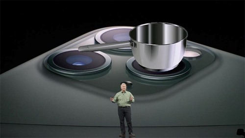 Nhiều người liên tưởng cụm 3 camera lồi của IPhone 11 như chiếc bếp từ của các bà nội trợ hay dùng. Ảnh: IT.