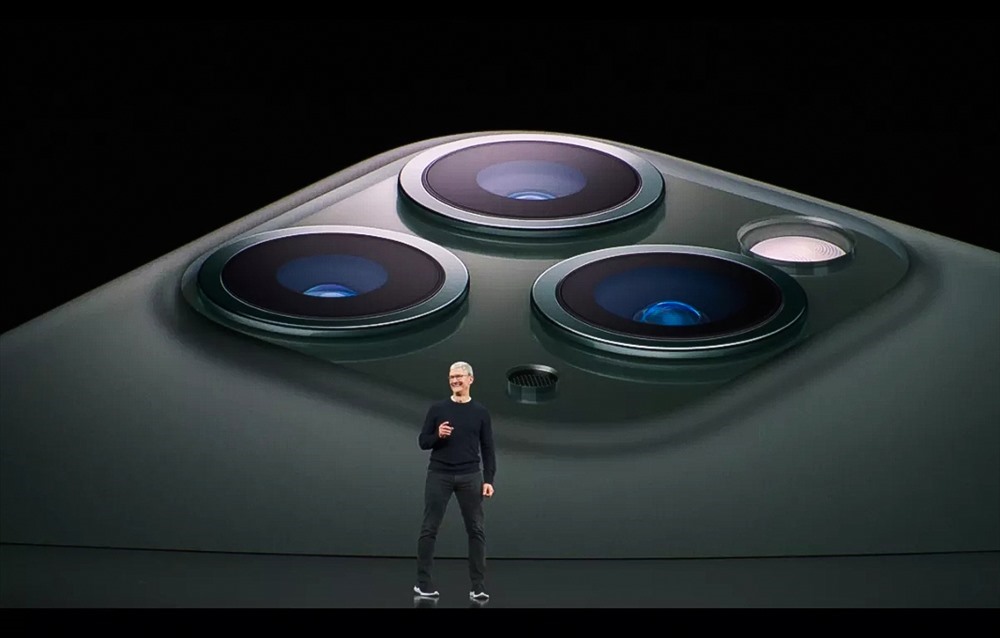 Với bộ 3 camera sau được đánh giá là cải tiến đáng kể (ảnh:Apple).