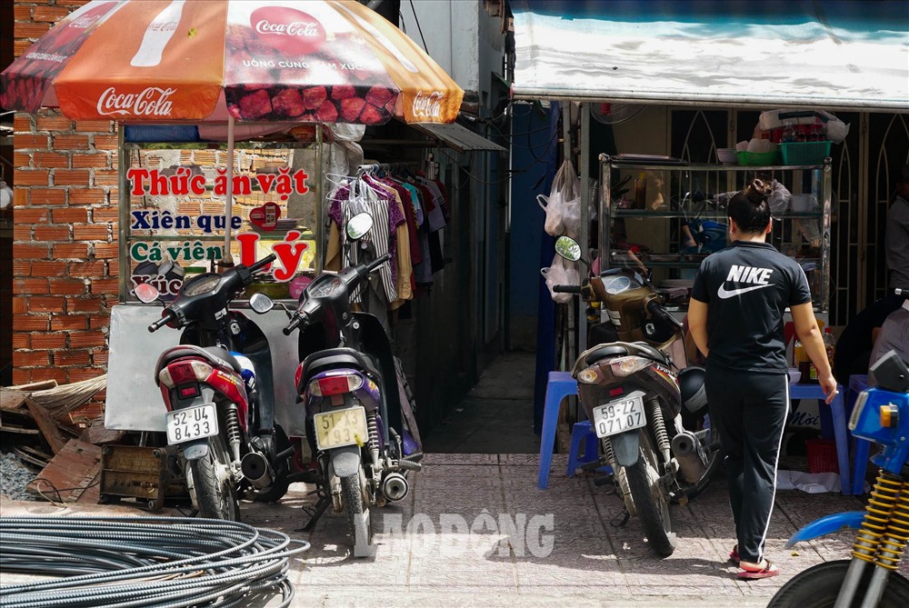 Cuộc sống người dân trong các con hẻm siêu nhỏ này có những câu chuyện dở khóc dở cười khó chia sẻ.