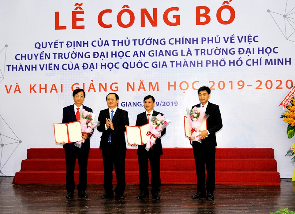 Lễ Công bố. Ảnh: LT