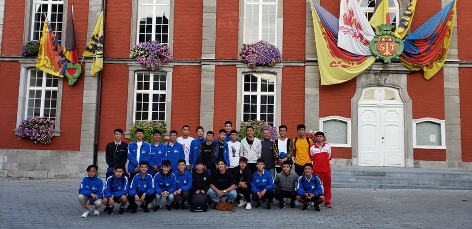 Thăm đại bản doanh CLB Sint Truidense của Công Phượng. Ảnh: HAGL FC