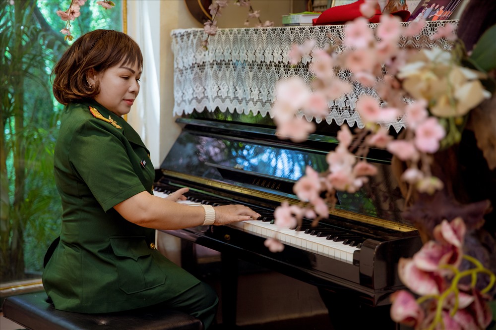 Nghệ sĩ người dân tộc Gia Lai hiện chuyên tâm vào công tác giảng dạy.