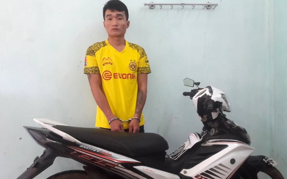 Đối tượng Võ Ngọc Lâm cùng tang vật. Ảnh: CS.