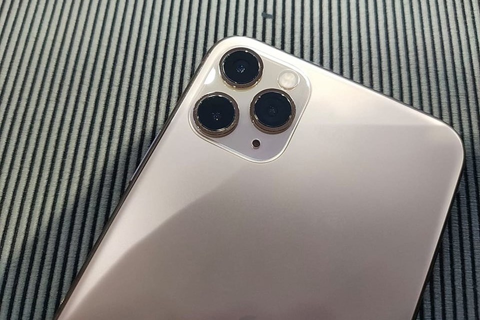 Bất ngờ xuất hiện tại Việt Nam, iPhone 11 Pro Max vẫn kín tiếng về giá Bất ngờ xuất hiện tại Việt Nam, iPhone 11 Pro Max vẫn kín tiếng về giá