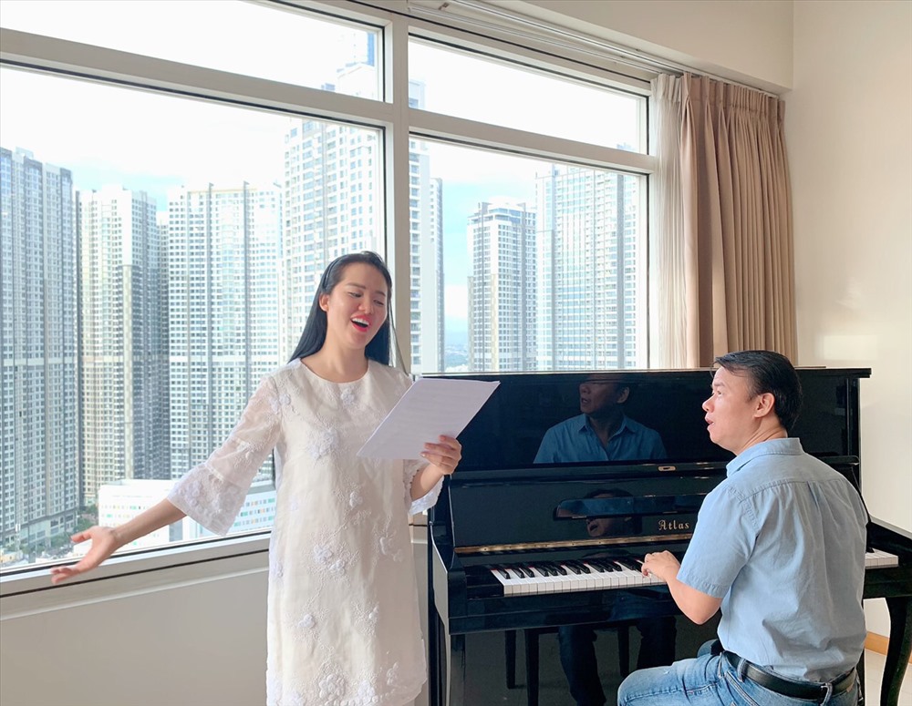 Nhạc sĩ cũng kỳ vọng vào lớp nghệ sĩ trẻ sẽ làm “nên chuyện” trong tương lai.