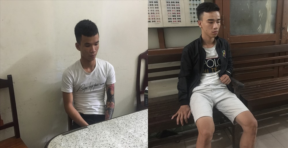 Tuấn (áo trắng) và Lân (áo đen) tại cơ quan công an. ảnh: Công an cung cấp.