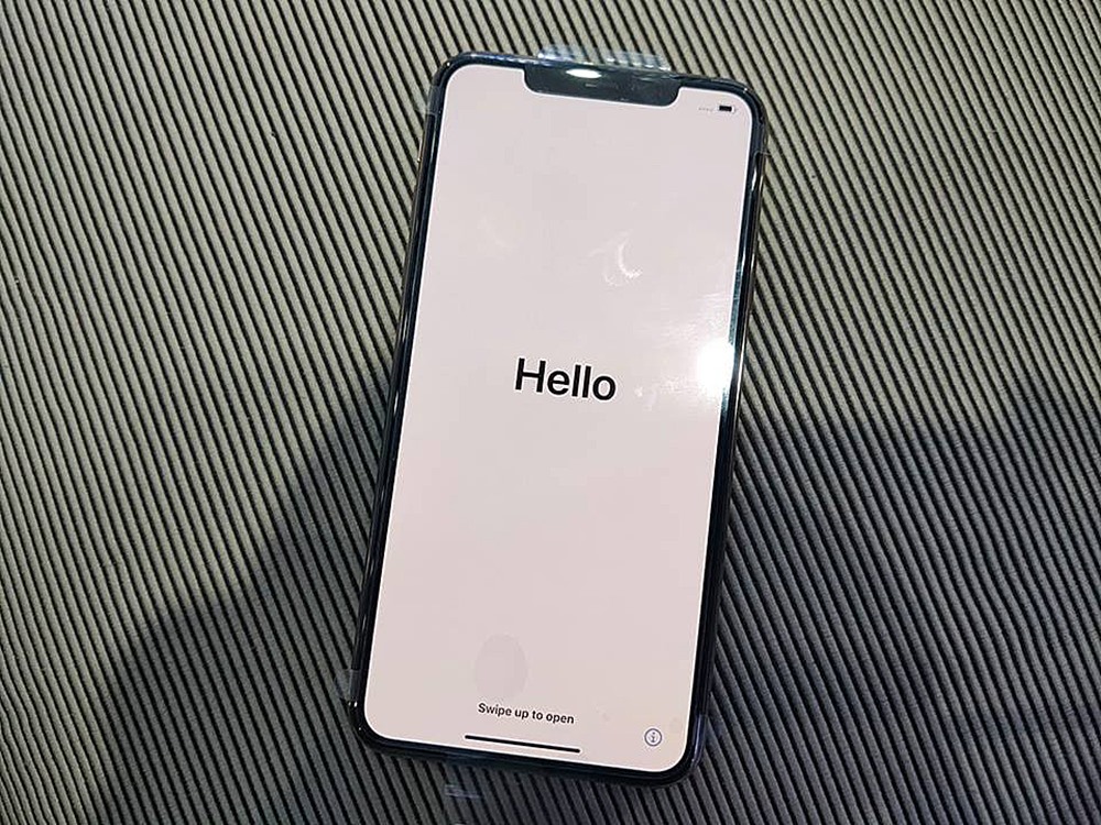 Hình ảnh chiếc iPhone 11 Pro Max “đầu tiên” được đưa về Việt Nam trước thời điểm bán ra đợt đầu tại các thị trường ưu tiên (ảnh:P.Q).
