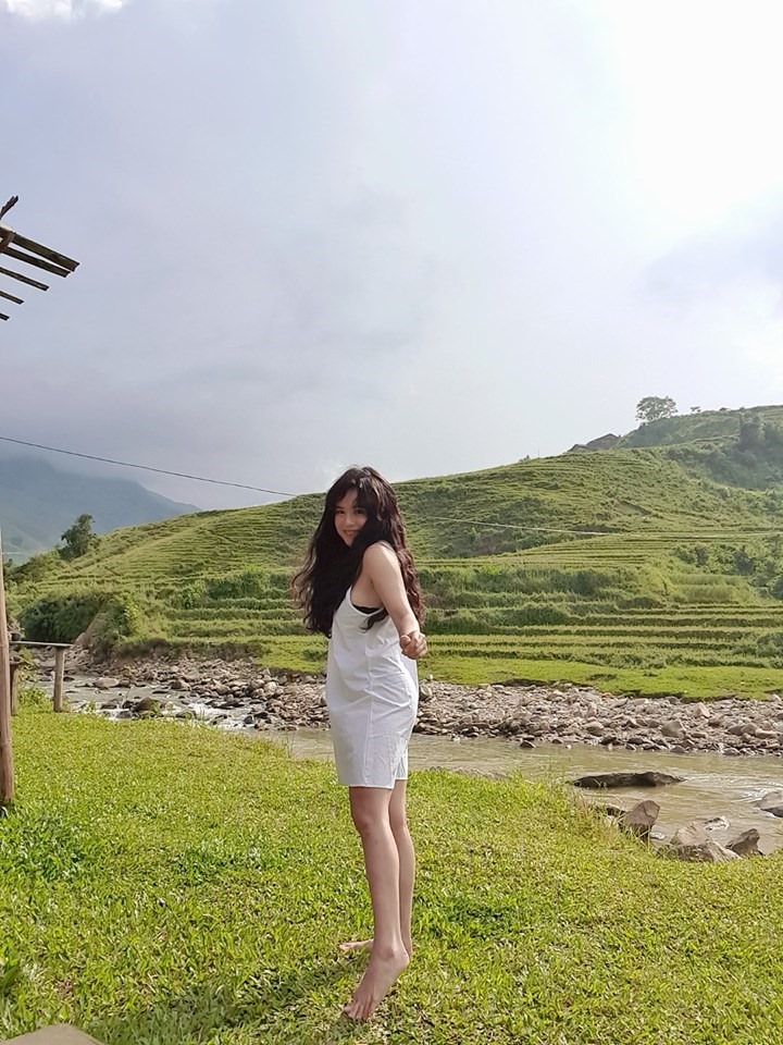 Ca sĩ Thái Trinh và vũ công Quang Đăng (Á quân Thử thách cùng bước nhảy 2012) công khai hẹn hò từ đầu năm 2017. Ảnh: FBNV