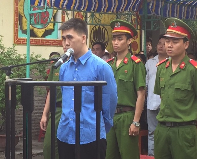 Nhơn đâm liên tục khiến 2 anh em ruột của mình thương vong. Ảnh: H.Đ.