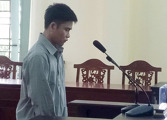 Đối tượng Thơ tại phiên tòa xét xử. Ảnh: M.Anh.