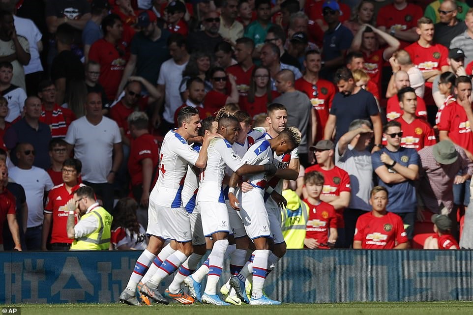 Crystal Palace đã khiến Man United nhận thất bại đầu tiên ở Premier League mùa này. Ảnh: AP