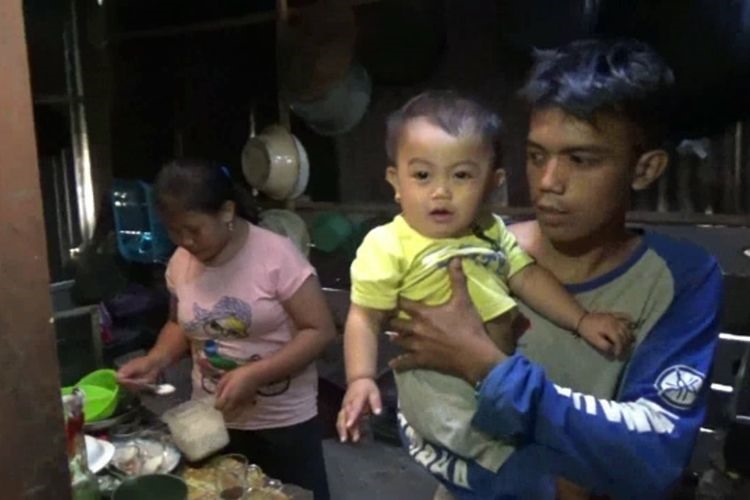Bé Khadijah Haura hiện đã 2 tuổi. Ảnh: Kompas.