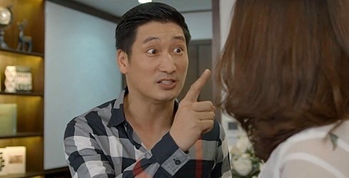 Thái nhiều lần “dằn mặt” Khuê vì “làm phiền” bồ trẻ. Ảnh: VFC.