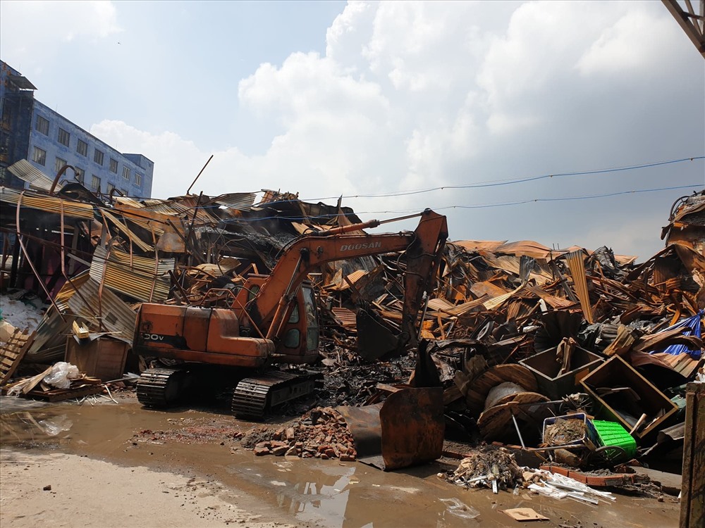 182.400 kg sắt thép và phế liệu được thu dọn trong ngày 22.9. Ảnh: P.Đ.