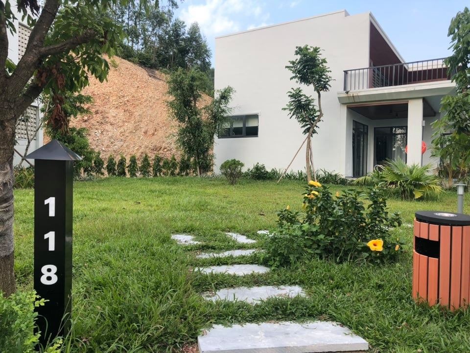 Hiện trường xảy ra vụ việc du khách bị rắn độc cắn khi nghỉ dưỡng. Ảnh: PV