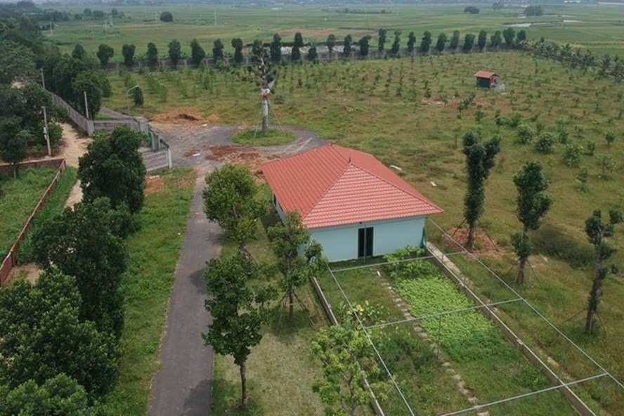 Từ kết luận của Ủy ban Kiểm tra Thành ủy, huyện Quốc Oai đang triển khai kiểm điểm với những đảng viên có liên quan sự việc.