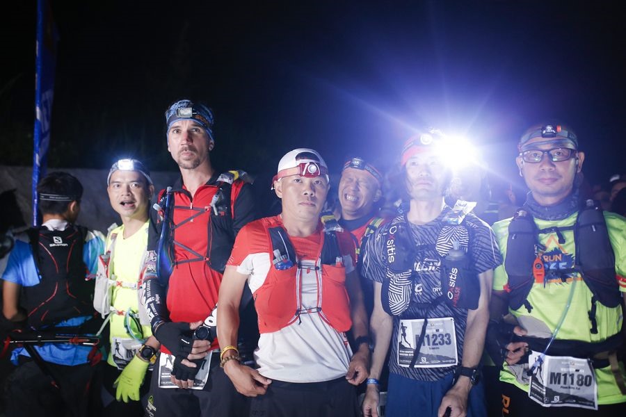Cự ly 100km luôn có tỉ lệ người bỏ cuộc, không hoàn thành rất cao (từ 50% trở lên) bởi đường chạy Vietnam Mountain Marathon rất khắc nghiệt.