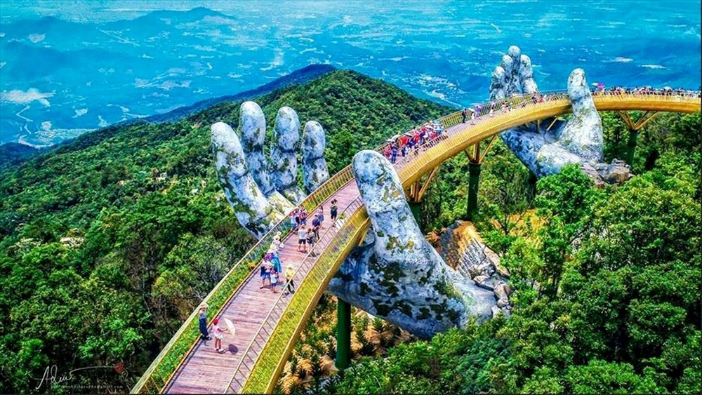 Đà Nẵng với nhiều địa điểm nổi tiếng thu hút du khách. Ảnh: