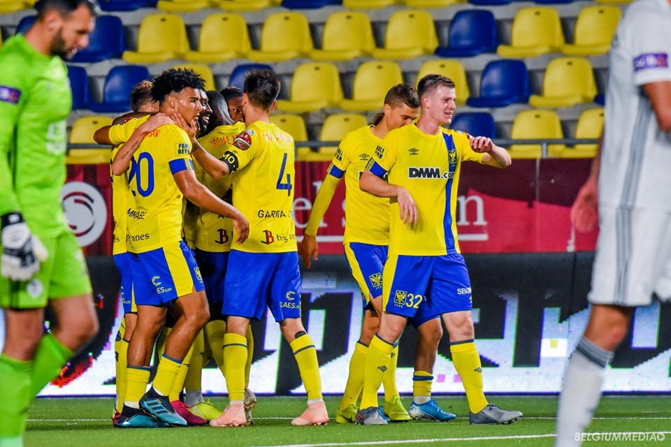 Đội bóng của Công Phượng giành chiến thắng chung cuộc 2-0. Ảnh: STVV
